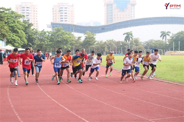 Học viên PTM Việt Nhật tham gia Chung kết Giải chạy Báo Hà Nội mới